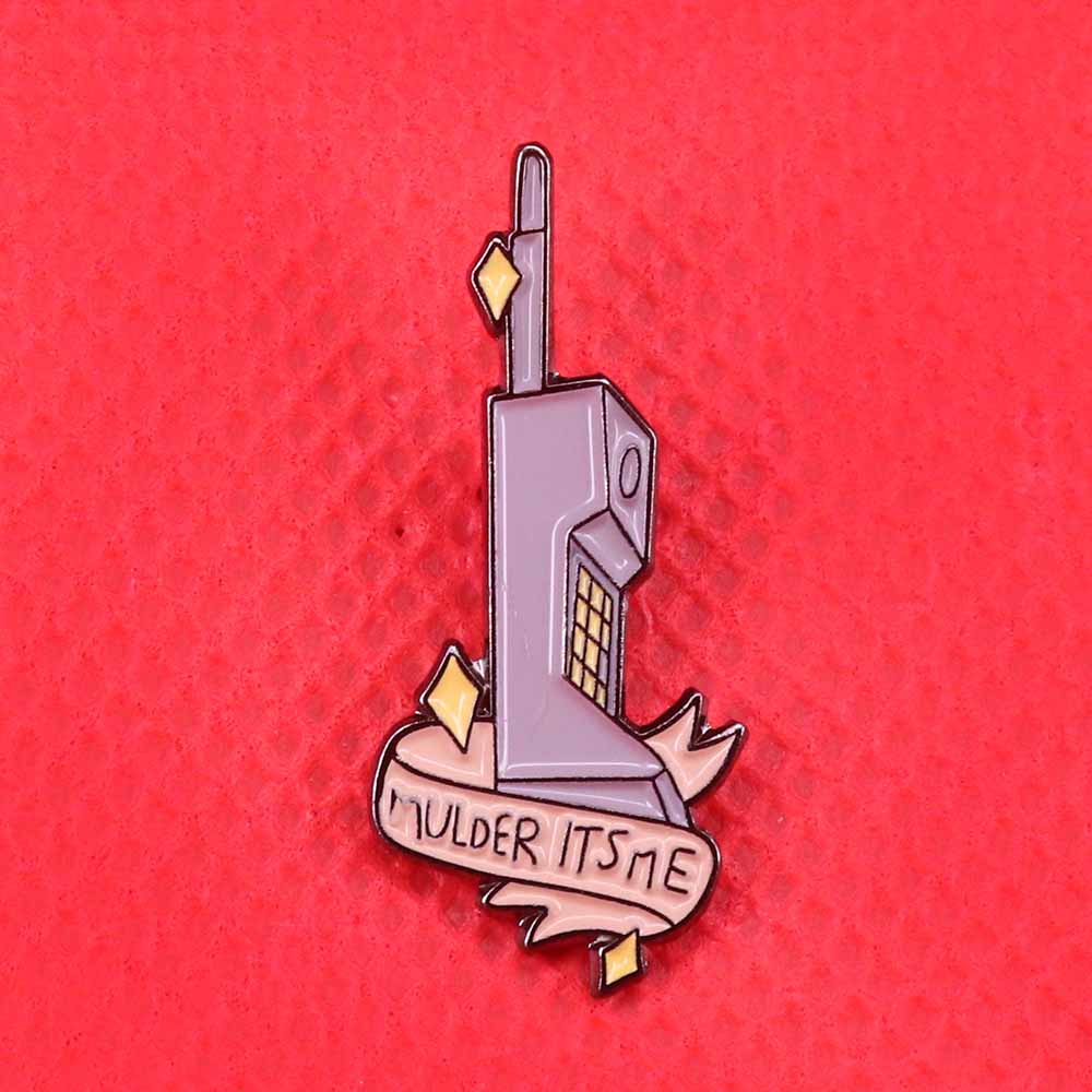 Women'S Accessories In The 90S - Mulder it's me enamel pin vintage
