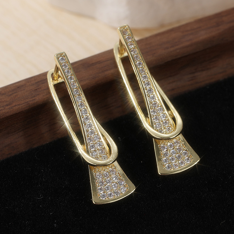 Luxury Curve Triangle Long Pen - Women Accessories In English reseña y precio