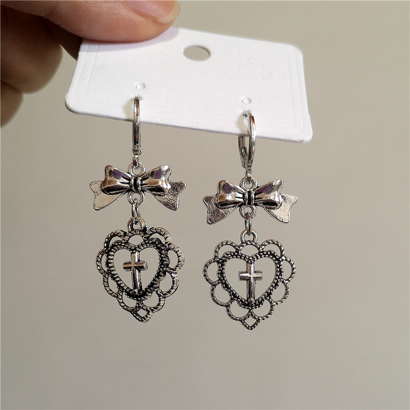 Gothic Vintage Love Heart Cros - Women'S Accessories In The 90S reseña y precio