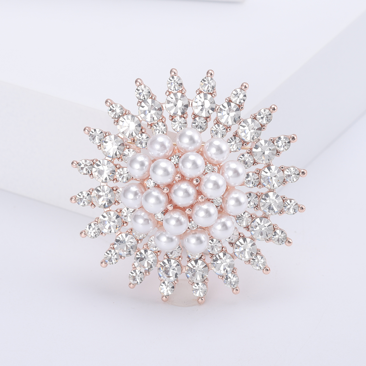 Pearl Flower Brooches For Wome - Women Accessories Bouquet reseña y precio